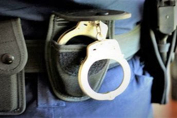 Uhapšena „dječja banda“ u Beogradu, među njima djevojčica (12): Tukli radnicu apoteke klompom