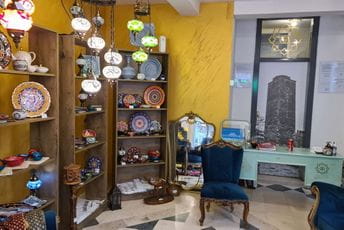 Uz podršku Glavnog grada otvorena prva suvenirnica u Staroj Varoši Uz podršku Glavnog grada otvorena prva suvenirnica u Staroj Varoši