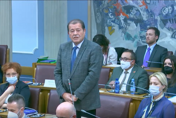 Ivanović poručio RTCG-u: Ovo je nova Crna Gora na koju ćete se morati navići Ivanović poručio RTCG-u: Ovo je nova Crna Gora na koju ćete se morati navići