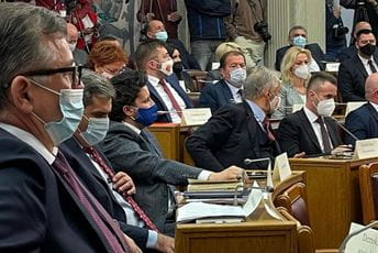 Nepodnošljiva lakoća prevare Nepodnošljiva lakoća prevare