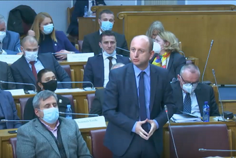 Knežević: Znači li ovo da nećemo imati popis u aprilu? Knežević: Znači li ovo da nećemo imati popis u aprilu?