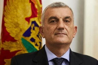 Bojanić: Dobro jutro novinari... Bojanić: Dobro jutro novinari...