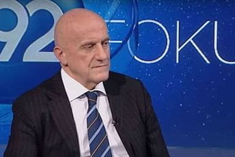 Glas javnosti: Davidovićevi ljudi prijetili njegovom bivšem poslovnom partneru Glas javnosti: Davidovićevi ljudi prijetili njegovom bivšem poslovnom partneru