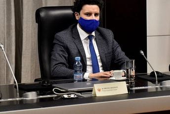 Abazović o privođenju Mićunovića: Svi građani moraju biti jednaki pred zakonom Abazović o privođenju Mićunovića: Svi građani moraju biti jednaki pred zakonom