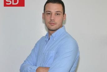 Pripravnička Vlada odmah pala na ispitu Pripravnička Vlada odmah pala na ispitu