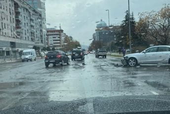 Udes kod Hrama u Podgorici, nema povrijeđenih Udes kod Hrama u Podgorici, nema povrijeđenih