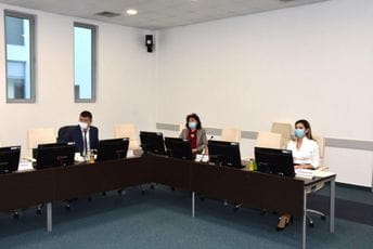 Upravni odbor UCG: Počinje mandat dekanice Arhitektonskog fakulteta Svetlane K. Perović Upravni odbor UCG: Počinje mandat dekanice Arhitektonskog fakulteta Svetlane K. Perović