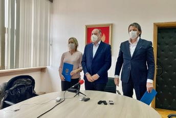 Opština Nikšić donirala 40.000 eura za nabavku vozila za transort pacijenata Opština Nikšić donirala 40.000 eura za nabavku vozila za transort pacijenata