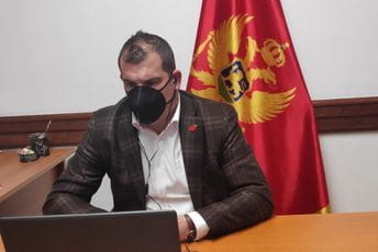 Krapović učestvovao na globalnom vebinaru iz oblasti sajber bezbjednosti Krapović učestvovao na globalnom vebinaru iz oblasti sajber bezbjednosti