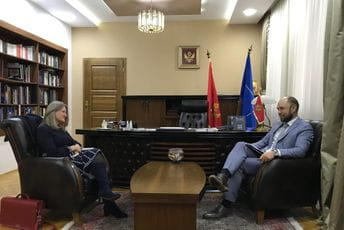 Radulović - Medoks: Crna Gora i Ujedinjeno Kraljevstvo imaju odlične odnose, utemeljene na savezništvu i sadržajnoj saradnji Radulović - Medoks: Crna Gora i Ujedinjeno Kraljevstvo imaju odlične odnose, utemeljene na savezništvu i sadržajnoj saradnji