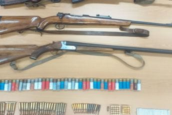 Oduzeto oružje i municija na Cetinju Oduzeto oružje i municija na Cetinju