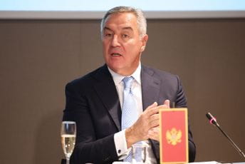 Đukanović: Rezultati Vlade će se vrjednovati djelima, spreman sam na saradnju Đukanović: Rezultati Vlade će se vrjednovati djelima, spreman sam na saradnju