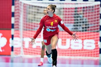 Jovanka u suzama: Nema sile koja može da nas pobijedi, kada dišemo kao jedna Jovanka u suzama: Nema sile koja može da nas pobijedi, kada dišemo kao jedna