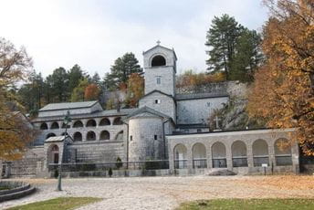 Inspekcija zaustavila radove u Cetinjskom manastiru