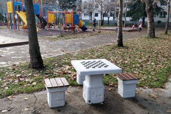 Na osam lokacija u Podgorici postavljeni stolovi za šah Na osam lokacija u Podgorici postavljeni stolovi za šah