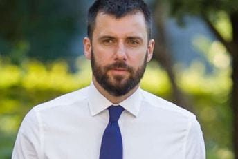 Zeković: Vlada da ukine Uredbu kojom mijenja Zakon o budžetu, i ne krši Ustav Zeković: Vlada da ukine Uredbu kojom mijenja Zakon o budžetu, i ne krši Ustav