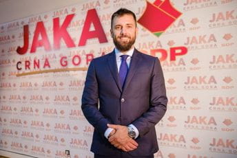 Zeković: Bečić da spriječi ruganje Vlade Skupštini Zeković: Bečić da spriječi ruganje Vlade Skupštini