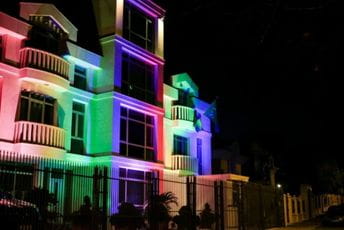 Zgrada Delegacije Evropske unije u duginim bojama Zgrada Delegacije Evropske unije u duginim bojama