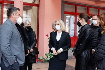 Traže hitnu istragu i smjenu menadžmenta barske bolnice Traže hitnu istragu i smjenu menadžmenta barske bolnice