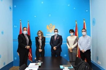 Bratić - Santader: UNICEF jedan od najvažnijih partnera u oblasti obrazovanja Bratić - Santader: UNICEF jedan od najvažnijih partnera u oblasti obrazovanja