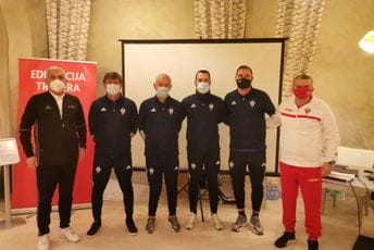 Stručni štab Budućnosti bio gost Centra za edukaciju FSCG: Mi smo tim Stručni štab Budućnosti bio gost Centra za edukaciju FSCG: Mi smo tim