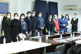 URA oformila Sektor za zdravstvo URA oformila Sektor za zdravstvo