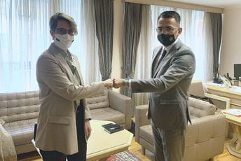 Leposavić sa predstavnicima Savjeta Evrope: Najavljeno usvajanje Etičkog kodeksa za nosioce najviših funkcija izvršne vlasti Leposavić sa predstavnicima Savjeta Evrope: Najavljeno usvajanje Etičkog kodeksa za nosioce najviših funkcija izvršne vlasti