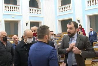 Martinović: Ne možete nas jahati sve vrijeme, Ražnatović: Vidjeli smo vašu slobodu, ne damo Cetinjski manastir Martinović: Ne možete nas jahati sve vrijeme, Ražnatović: Vidjeli smo vašu slobodu, ne damo Cetinjski manastir