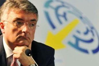 Vlahović pisao Injac: Ministarstvo da ispuni obaveze prema italijanskom profesoru Napolitanu Vlahović pisao Injac: Ministarstvo da ispuni obaveze prema italijanskom profesoru Napolitanu