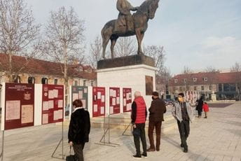 Pogled na diplomatske odnose naše države Pogled na diplomatske odnose naše države