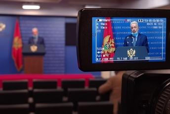 Vlada opozvala sedam ambasadora Vlada opozvala sedam ambasadora