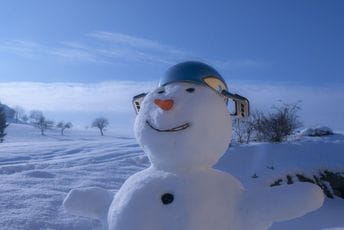 Pustili đake iz škole zbog -48 C, a oni otišli da se igraju (VIDEO) Pustili đake iz škole zbog -48 C, a oni otišli da se igraju (VIDEO)