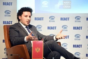 Abazović o trogodišnjem članstvu CG u NATO: Od hibridnog režima do povratka suvereniteta građanima Abazović o trogodišnjem članstvu CG u NATO: Od hibridnog režima do povratka suvereniteta građanima