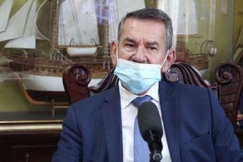 Opština Ulcinj će podijeliti 526 paketa za djecu Opština Ulcinj će podijeliti 526 paketa za djecu