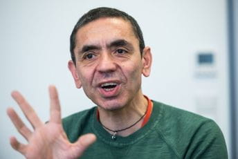 Tvorac vakcine protiv korone: Biće efikasna i protiv novog soja virusa Tvorac vakcine protiv korone: Biće efikasna i protiv novog soja virusa