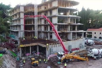 Mitrović: O gradnji hotela Kraljičina plaža odlučiće Vlada Mitrović: O gradnji hotela Kraljičina plaža odlučiće Vlada