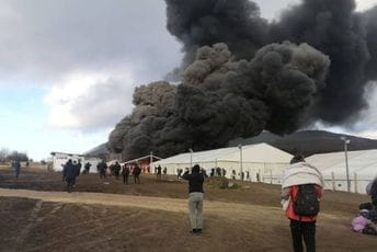 Požar u migrantskom kampu Lipa kod Bihaća Požar u migrantskom kampu Lipa kod Bihaća