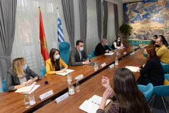 Formiranjem radne grupe zajednički raditi na poboljšanju odnosa prema kućnim ljubimcima Formiranjem radne grupe zajednički raditi na poboljšanju odnosa prema kućnim ljubimcima