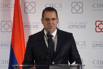 Dodikov savjetnik: Ikona poklonjena Lavrovu je privatno vlasništvo Dodikov savjetnik: Ikona poklonjena Lavrovu je privatno vlasništvo