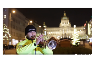 Češka: Komunalna policija na neobičan način građanima čestitala Božić Češka: Komunalna policija na neobičan način građanima čestitala Božić