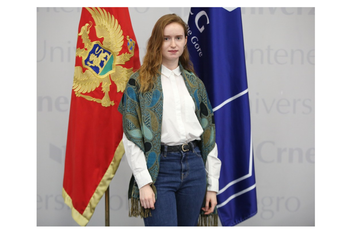 Lolita Mikhailova, najbolja studentkinja Fakulteta dramskih umjetnosti za studijsku 2020/21. godinu Lolita Mikhailova, najbolja studentkinja Fakulteta dramskih umjetnosti za studijsku 2020/21. godinu