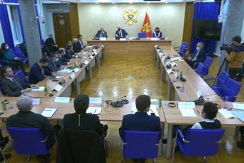 Podržane izmjene Zakona o slobodi vjeroispovijesti (VIDEO) Podržane izmjene Zakona o slobodi vjeroispovijesti (VIDEO)