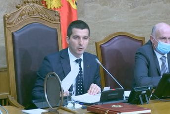 Bečić: Skupština u srijedu o razrješenju Leposavića Bečić: Skupština u srijedu o razrješenju Leposavića