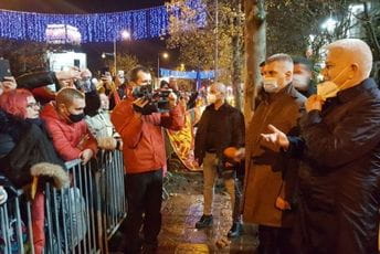 Građani se razilaze: Ništa od nastavka sjednice večeras Građani se razilaze: Ništa od nastavka sjednice večeras