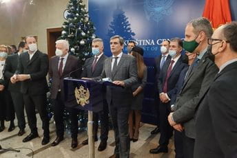 Ibrahimović: Ovo je pravno nasilje; Popović: Moramo se boriti svim pravnim sredstvima Ibrahimović: Ovo je pravno nasilje; Popović: Moramo se boriti svim pravnim sredstvima