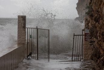 MUP izdao upozorenje: Narednih dana obilne padavine i olujni vjetar MUP izdao upozorenje: Narednih dana obilne padavine i olujni vjetar