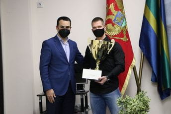 Bar: Dodijeljena priznanja iz oblasti sporta za 2020. godinu Bar: Dodijeljena priznanja iz oblasti sporta za 2020. godinu