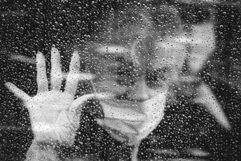 U strahu zatvoreni svijet U strahu zatvoreni svijet