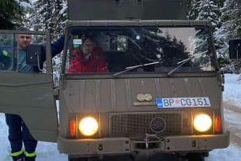 Spacioci iz sniježnih nanosa u Baricama spasili ženu Spacioci iz sniježnih nanosa u Baricama spasili ženu