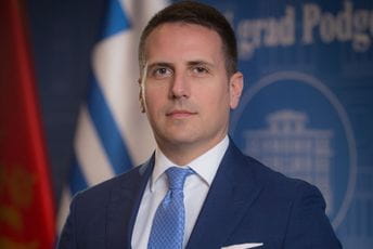 Krivokapić polemiku sveo na nivo kafanskih rasprava, promjena će biti tako što će on otići Krivokapić polemiku sveo na nivo kafanskih rasprava, promjena će biti tako što će on otići